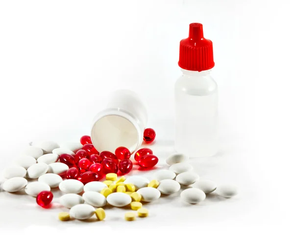 Medicatie pillen en fles — Stockfoto