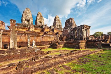 Antik khmer Budist tapınağı angkor wat kompleksi içinde