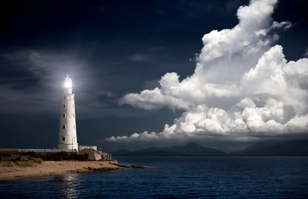 夜の灯台 — ストック写真