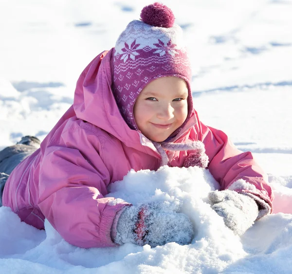 Girl in the winter — Stock Photo, Image