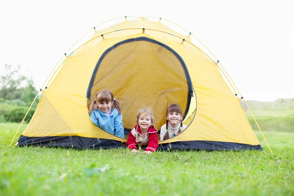 Children in tent — Stock Photo, Image