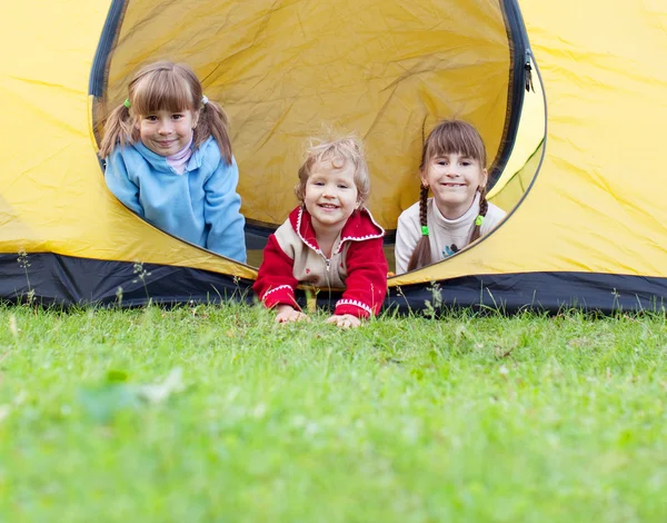 Barn i tält — Stockfoto