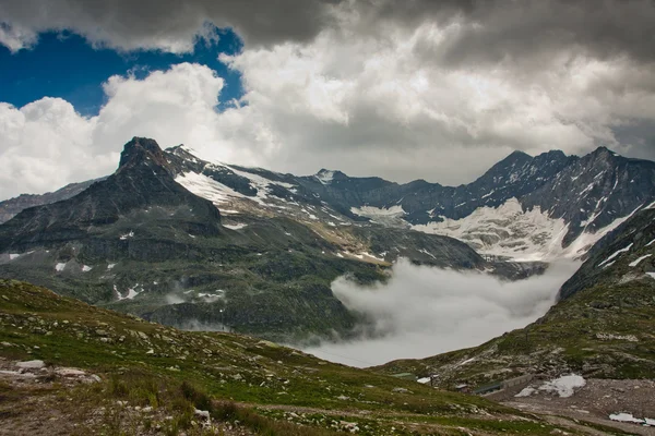 Alps near Wei§see with fog in Uttendorf — Stock Photo, Image