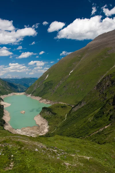 Kaprun Baraj Gölü ve Alpler — Stok fotoğraf