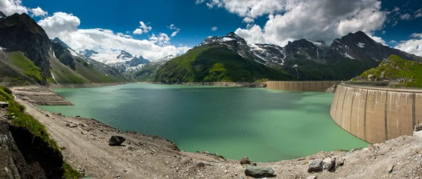 Diga di Kaprun, lago e Alpi — Foto Stock