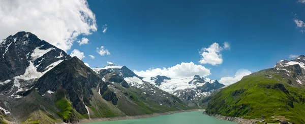 Área de Kaprun, lago e Alpes — Fotografia de Stock