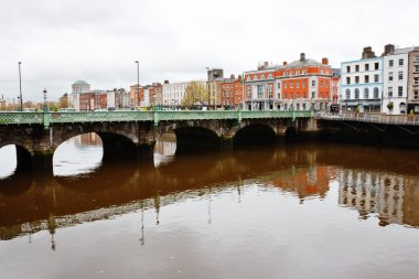 Liffey Nehri. Dublin, İrlanda