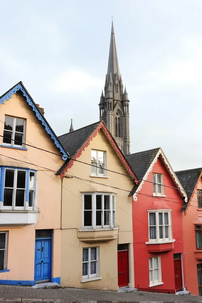 Domy w zabudowie szeregowej. Cobh, Irlandia — Zdjęcie stockowe