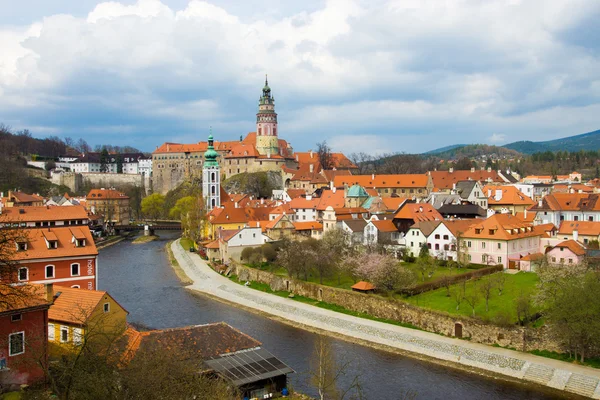 Vista de primavera de Cesky Krumlov. República Checa —  Fotos de Stock