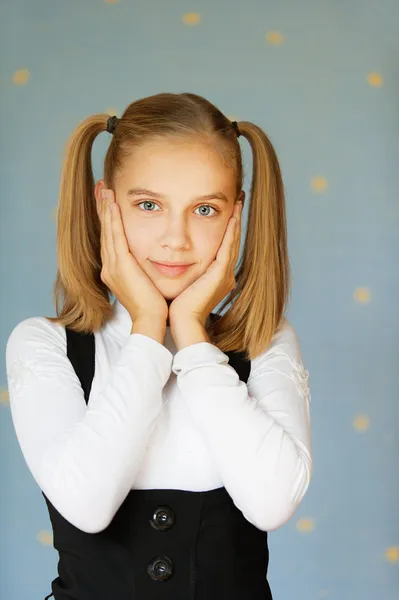 stock image Girl-teenager grabbed his cheeks