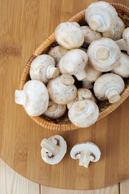 champignon hasır sepet