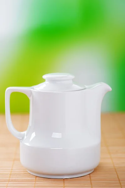 Biały mały Dzbanek mleka — Zdjęcie stockowe