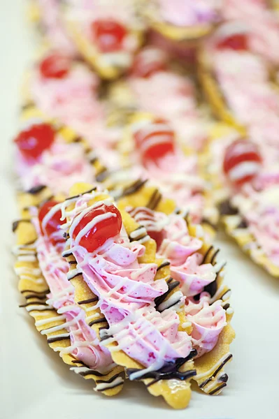 아름 다운 케이크 크림 퍼플 — 스톡 사진