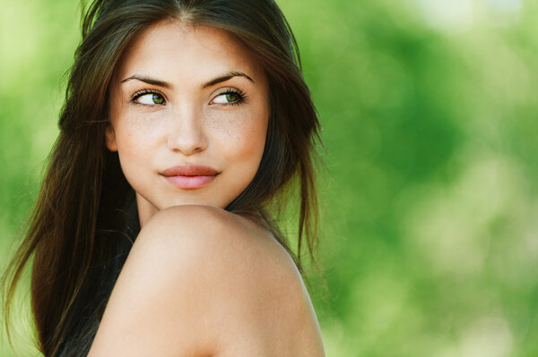 Портрет соблазнительной девушки
