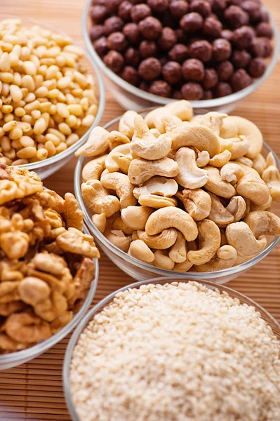 Peeled hazelnuts (walnut, cashew, pine, sesame) — Stock Photo, Image