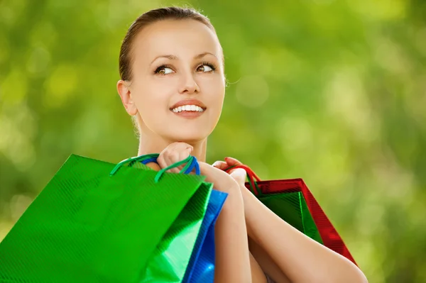 Güzel bir alışveriş kadın — Stok fotoğraf