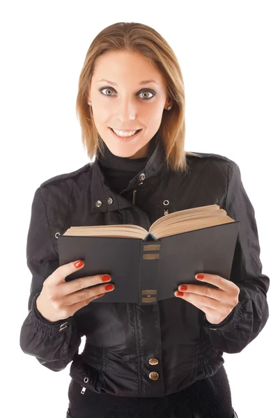Krásná mladá žena s knihou izolovaných na bílém pozadí — Stock fotografie