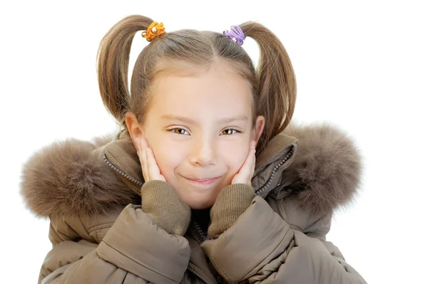 Klein meisje in bruine jas — Stockfoto