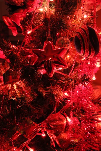 Juletræ dekoration i rødt - Stock-foto