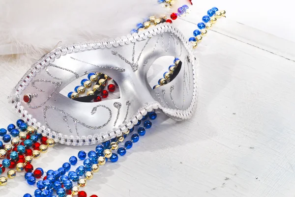 Background with Carnival Mask and beads — Stock Photo, Image