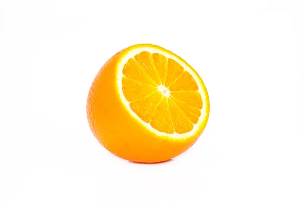 熟したオレンジの半分 — ストック写真