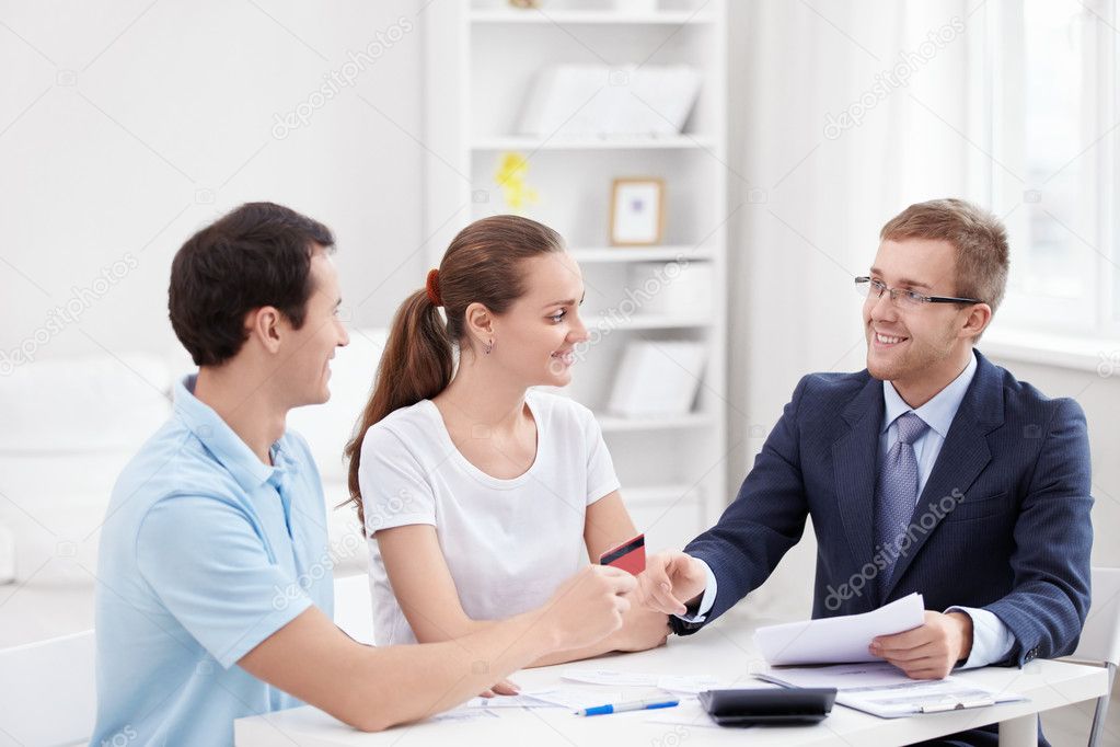 Consultant with couple