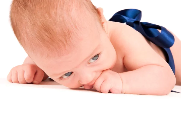 かわいい赤ちゃんの肖像画の白い背景で隔離 — ストック写真