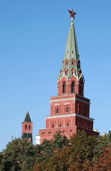 Kreml torn på himlen bakgrund — Stockfoto
