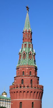 Gökyüzü arka planında Kremlin kulesi