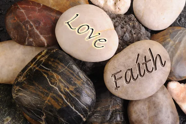 Pedras de amor e fé . Imagens Royalty-Free