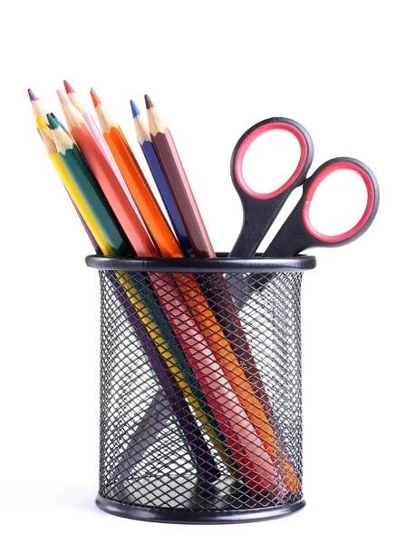Ołówki i nożyczki w kontenerze — Zdjęcie stockowe