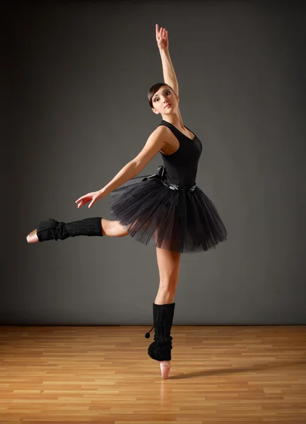 Young ballerina — Stock Photo, Image