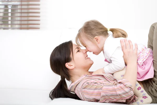 Glückliche Familie — Stockfoto