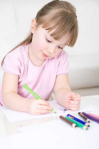 Young girl drawing — Stock Photo, Image