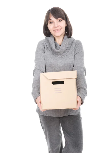 Жінка з картонною коробкою — стокове фото