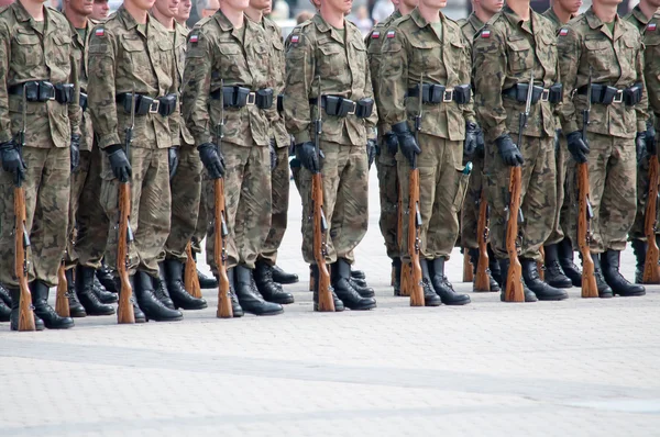 Kare tatbikat sırasında askerleri — Stok fotoğraf
