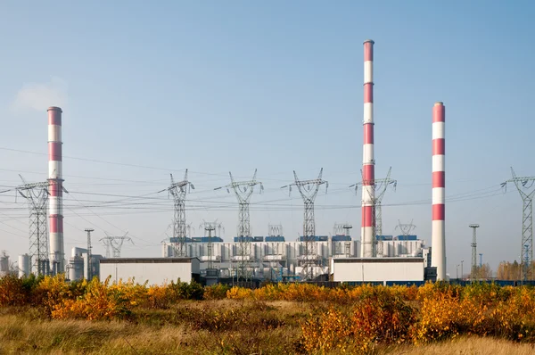 Power plant pylons and transmission power lines — Stock Photo, Image