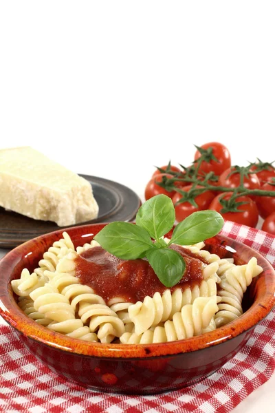 Spirelli con salsa de tomate — Foto de Stock