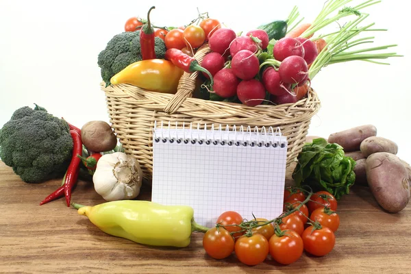 野菜と購入紙 — ストック写真