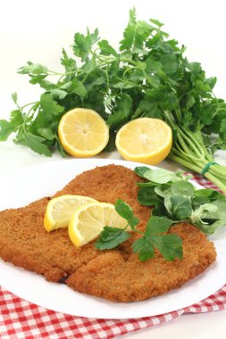 kavrulmuş wiener schnitzel