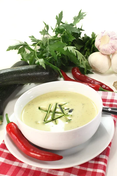 Zucchini-Cremesuppe — Stockfoto