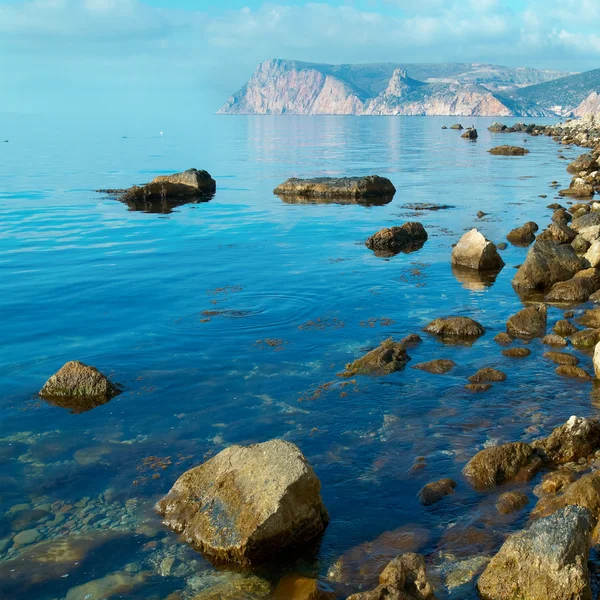 Deniz kenarında taşlar — Stok fotoğraf