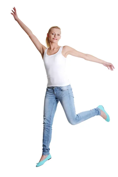 Springen gelukkig tiener meisje — Stockfoto