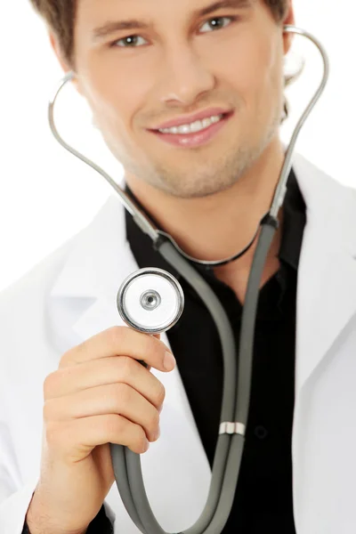 聴診器でハンサムな若い医者 ストック画像