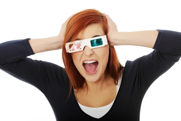 Junge schöne Frau mit 3D-Brille — Stockfoto