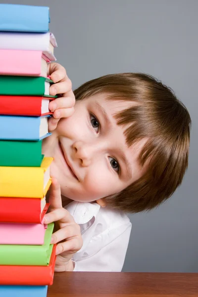 Çocuk ve kitaplar — Stok fotoğraf