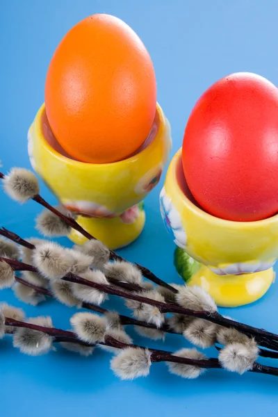 Easter eggs and sprigs of willow — Stock Photo, Image