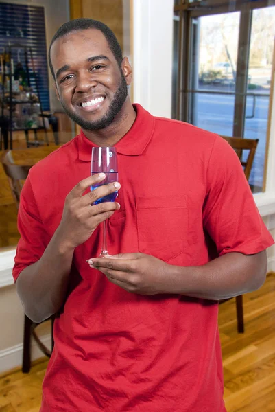 Homem Africano Americano com Vinho — Fotografia de Stock