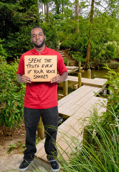 Говори правду, даже если твой голос дрожит
