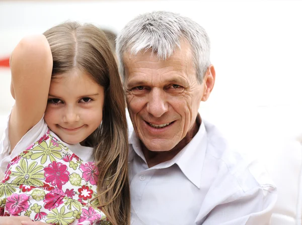 Parenting, senior man and his little daughter, portrait — Stock Photo, Image